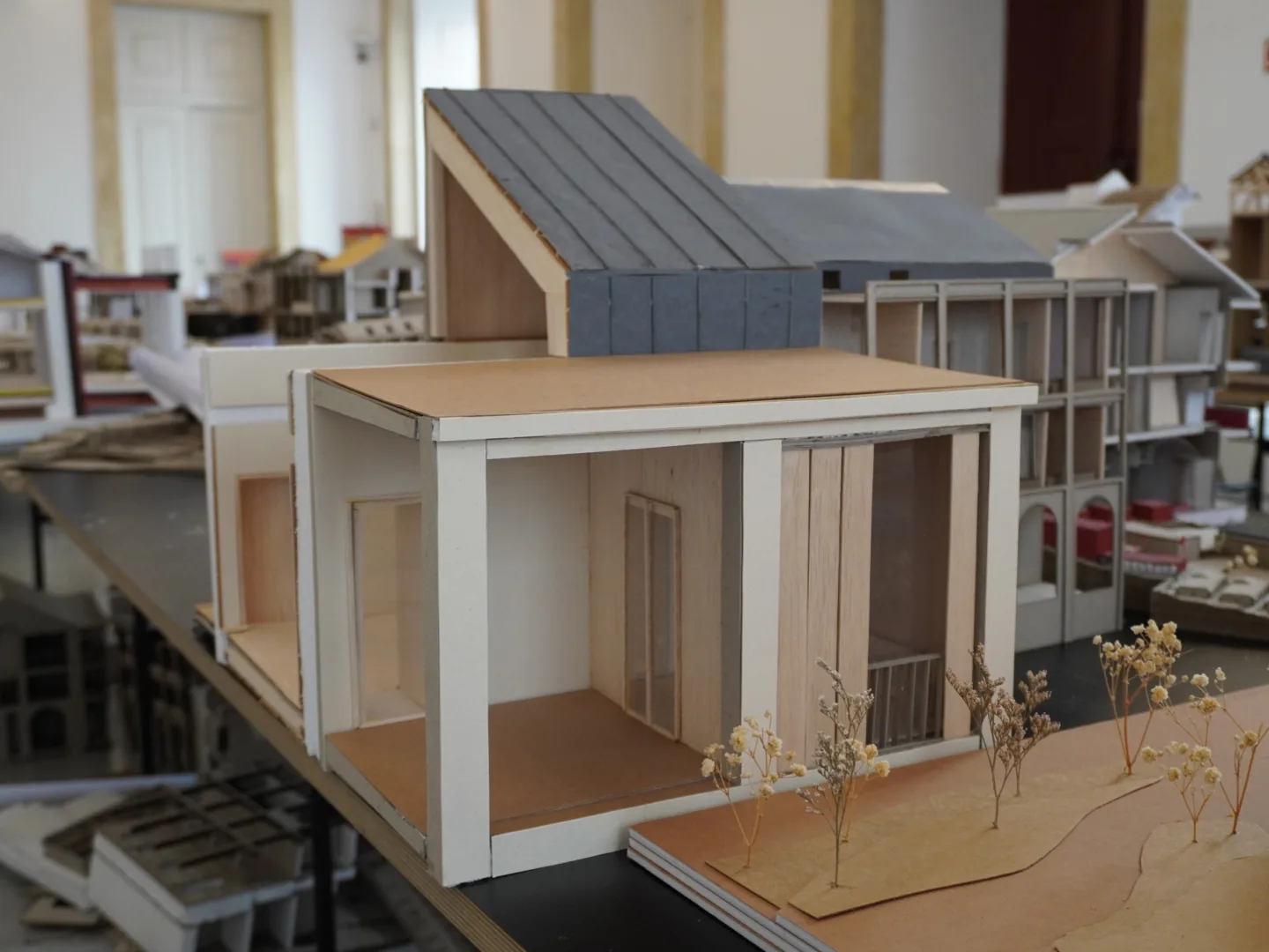 Conjunto habitacional e pátio